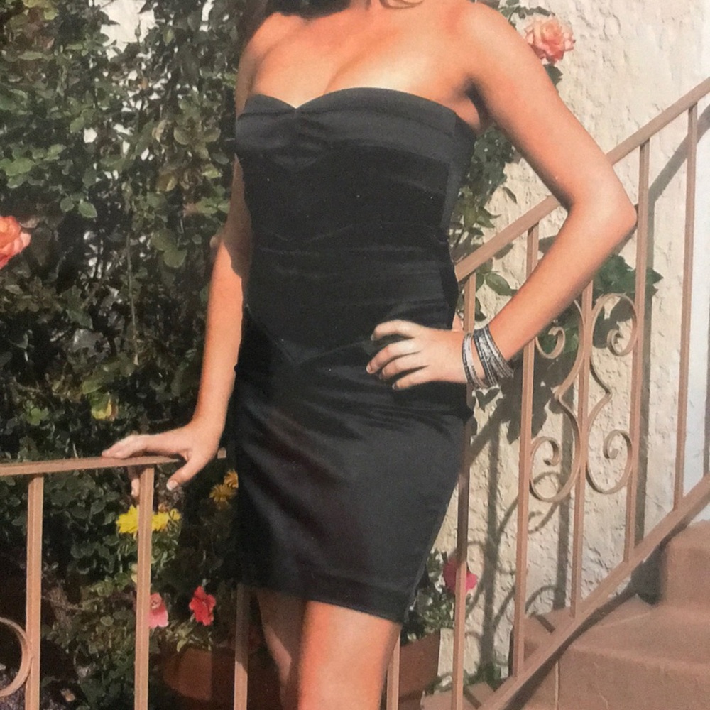 Bebe black strapless short cocktail dress